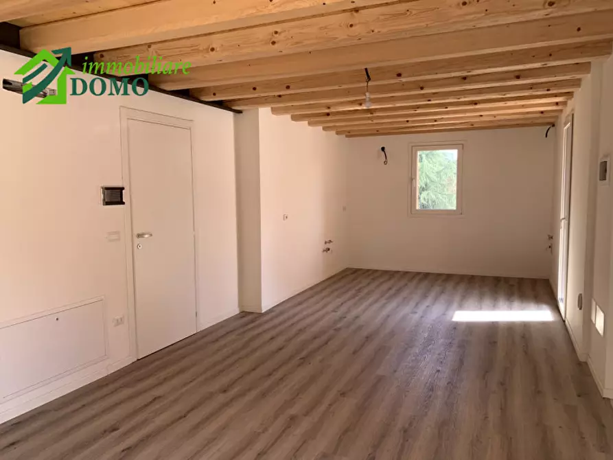 Immagine 8 di Appartamento in vendita  in schio a Schio