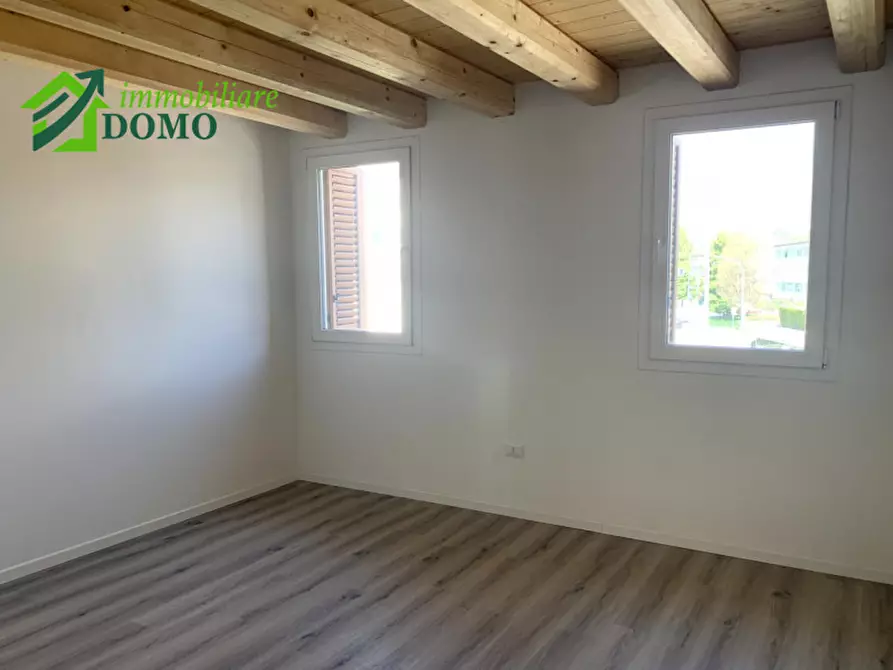 Immagine 15 di Appartamento in vendita  in schio a Schio