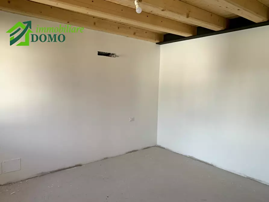 Immagine 6 di Appartamento in vendita  in schio a Schio