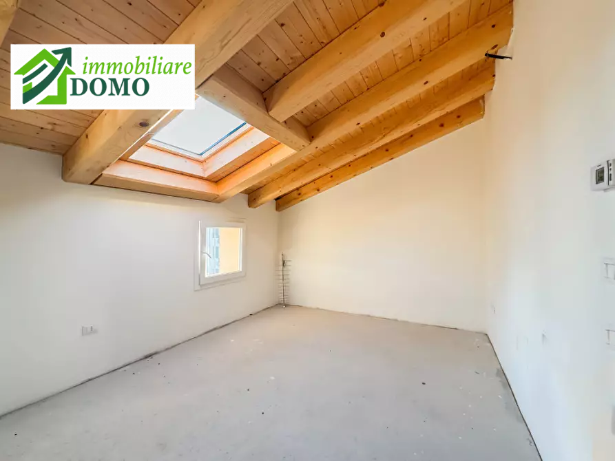 Immagine 8 di Appartamento in vendita  in schio a Schio