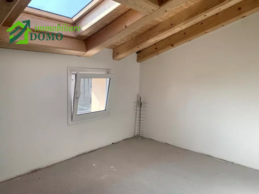 Immagine 10 di Appartamento in vendita  in schio a Schio