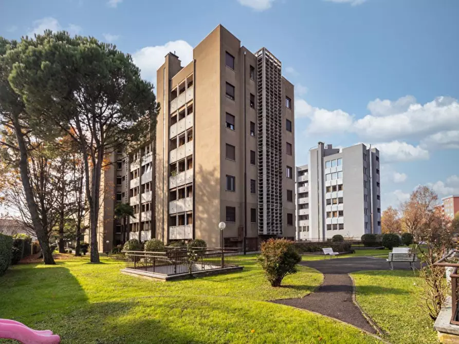 Immagine 2 di Appartamento in vendita  in Via Giorgio Morandi 4 a Monza