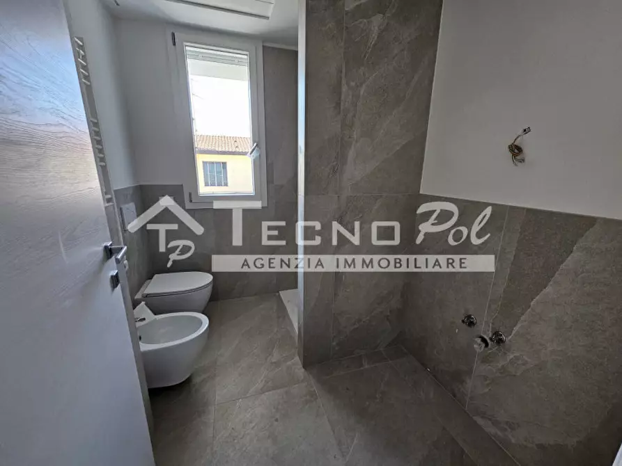 Immagine 10 di Appartamento in vendita  a Padova