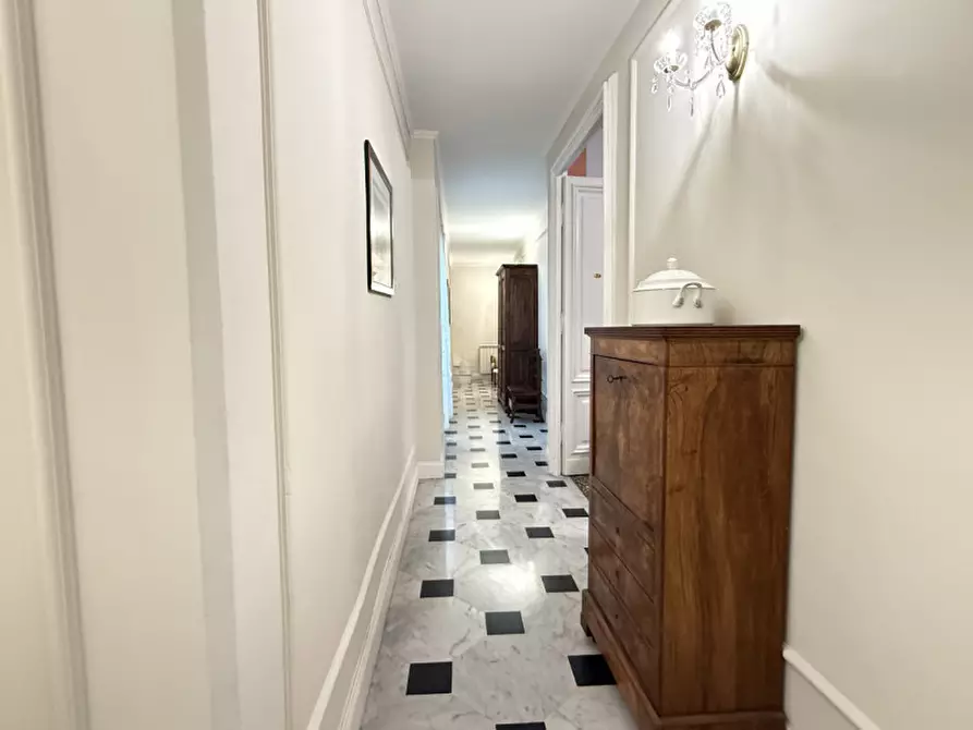 Immagine 6 di Appartamento in vendita  in Via Della maddalena a Genova