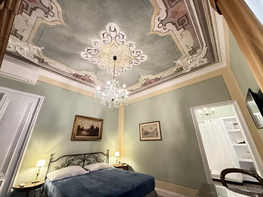 Immagine 9 di Appartamento in vendita  in Via Della maddalena a Genova