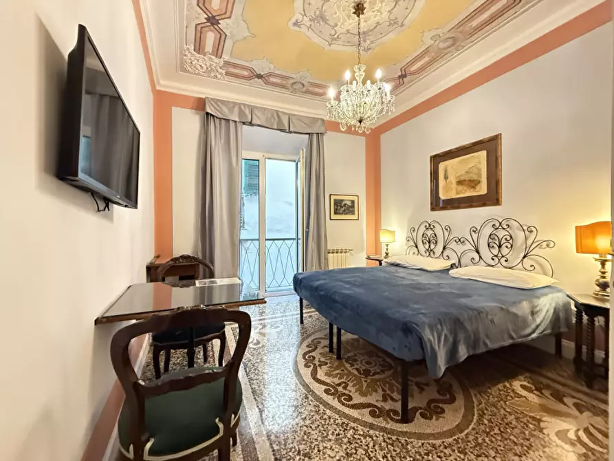 Immagine 13 di Appartamento in vendita  in Via Della maddalena a Genova