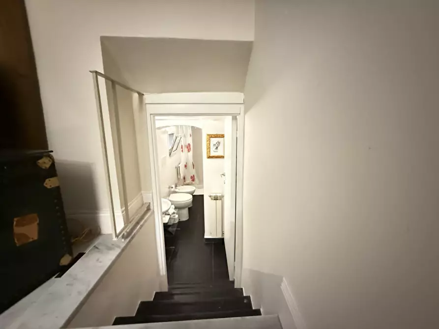 Immagine 13 di Appartamento in vendita  in Via Della maddalena a Genova