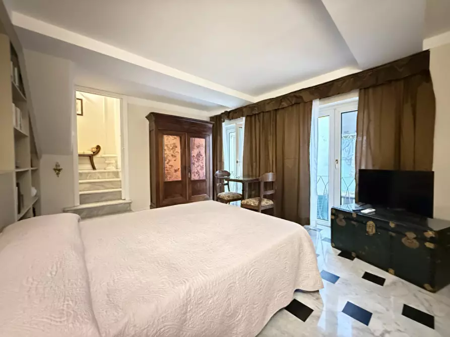 Immagine 18 di Appartamento in vendita  in Via Della maddalena a Genova