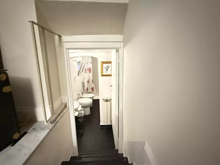 Immagine 19 di Appartamento in vendita  in Via Della maddalena a Genova