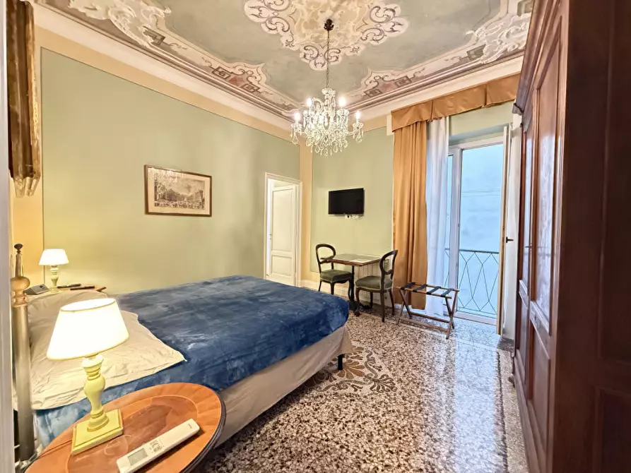 Immagine 22 di Appartamento in vendita  in Via Della maddalena a Genova