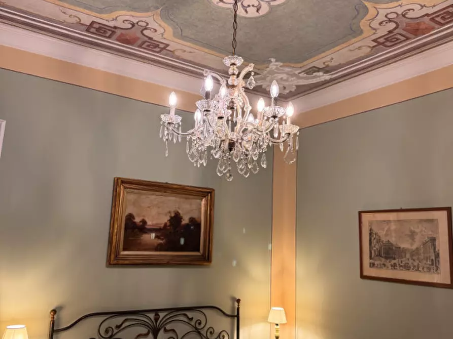 Immagine 23 di Appartamento in vendita  in Via Della maddalena a Genova