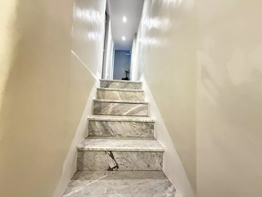 Immagine 25 di Appartamento in vendita  in Via Della maddalena a Genova