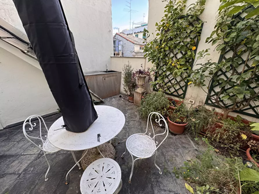 Immagine 32 di Appartamento in vendita  in Via Della maddalena a Genova