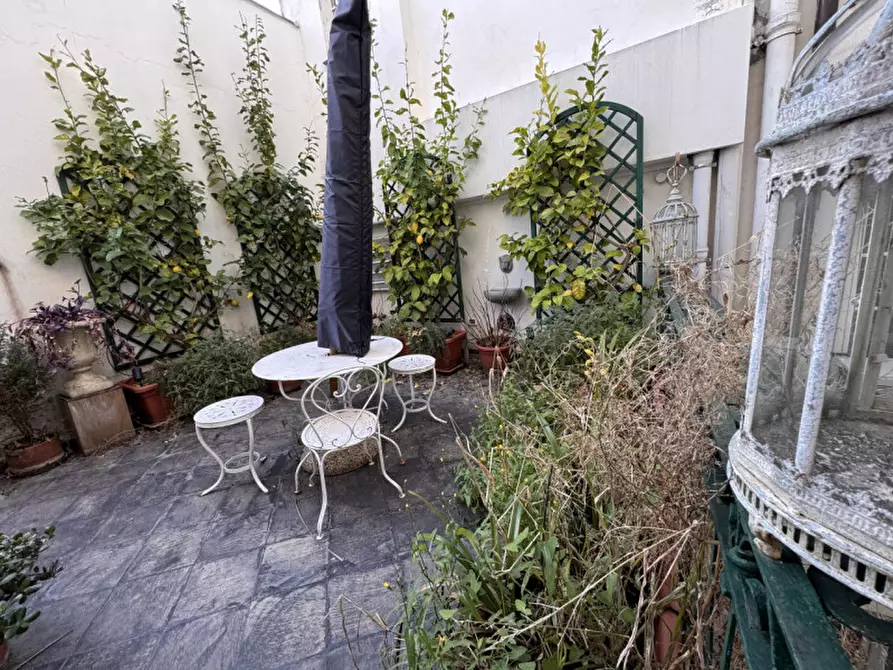 Immagine 34 di Appartamento in vendita  in Via Della maddalena a Genova