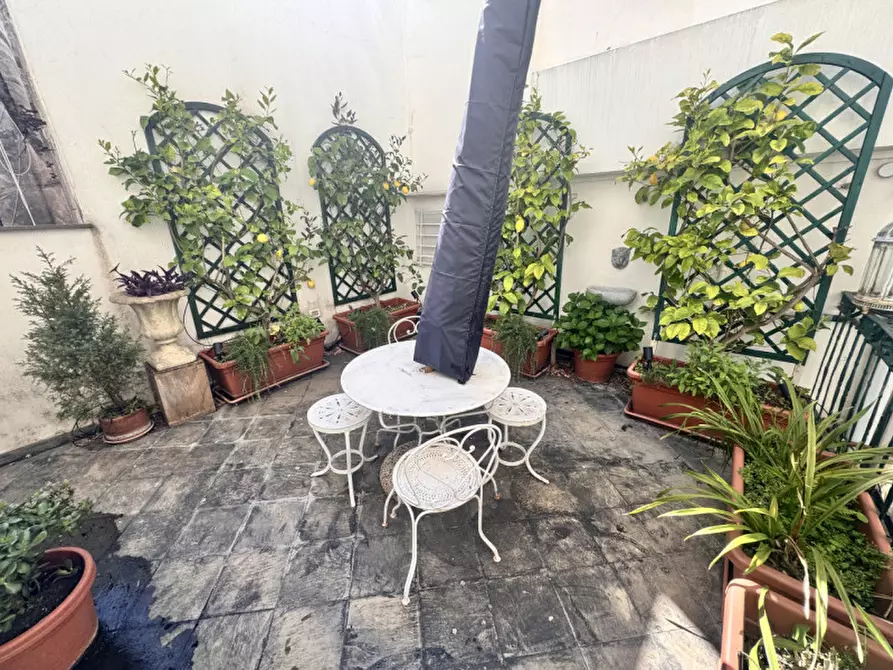 Immagine 38 di Appartamento in vendita  in Via Della maddalena a Genova