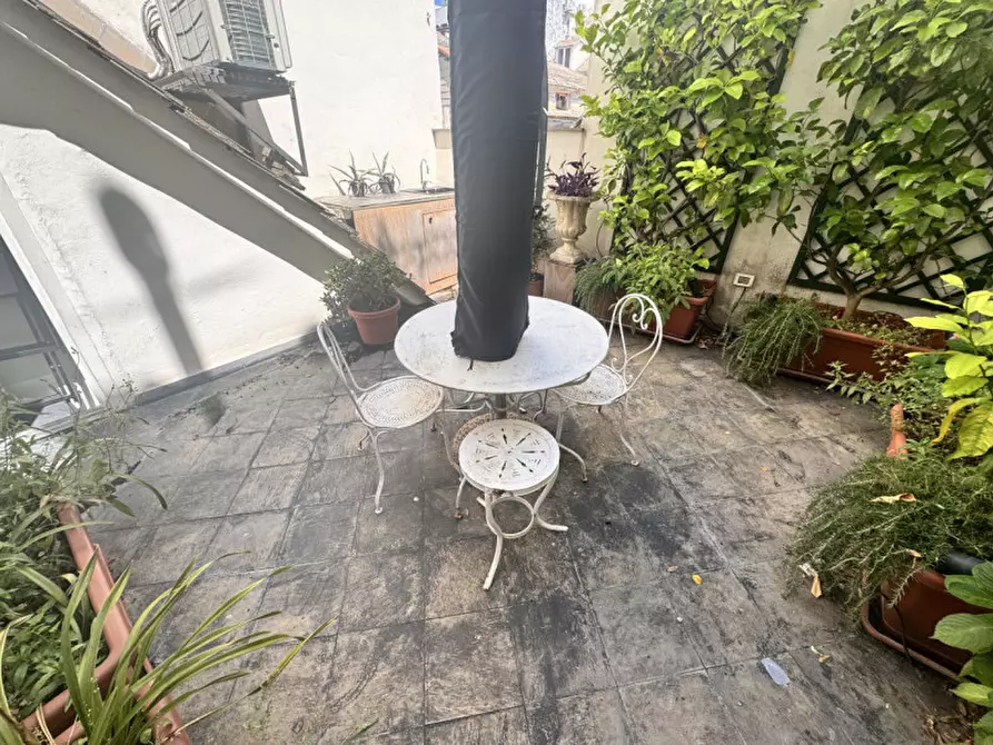 Immagine 41 di Appartamento in vendita  in Via Della maddalena a Genova