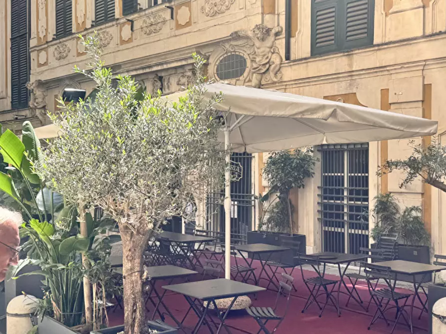 Immagine 43 di Appartamento in vendita  in Via Della maddalena a Genova