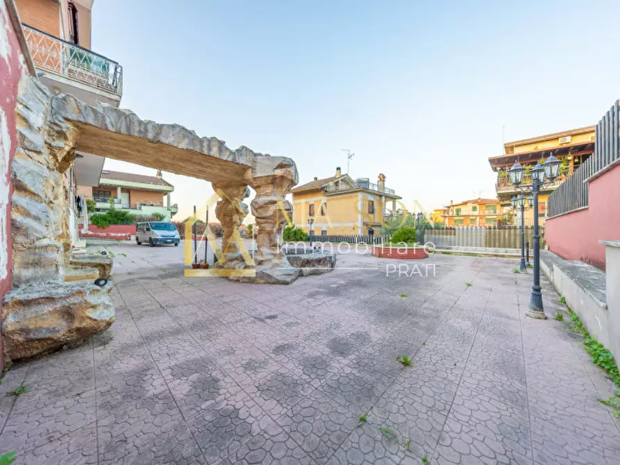 Immagine 39 di Appartamento in vendita  in Via di Borghesiana a Roma