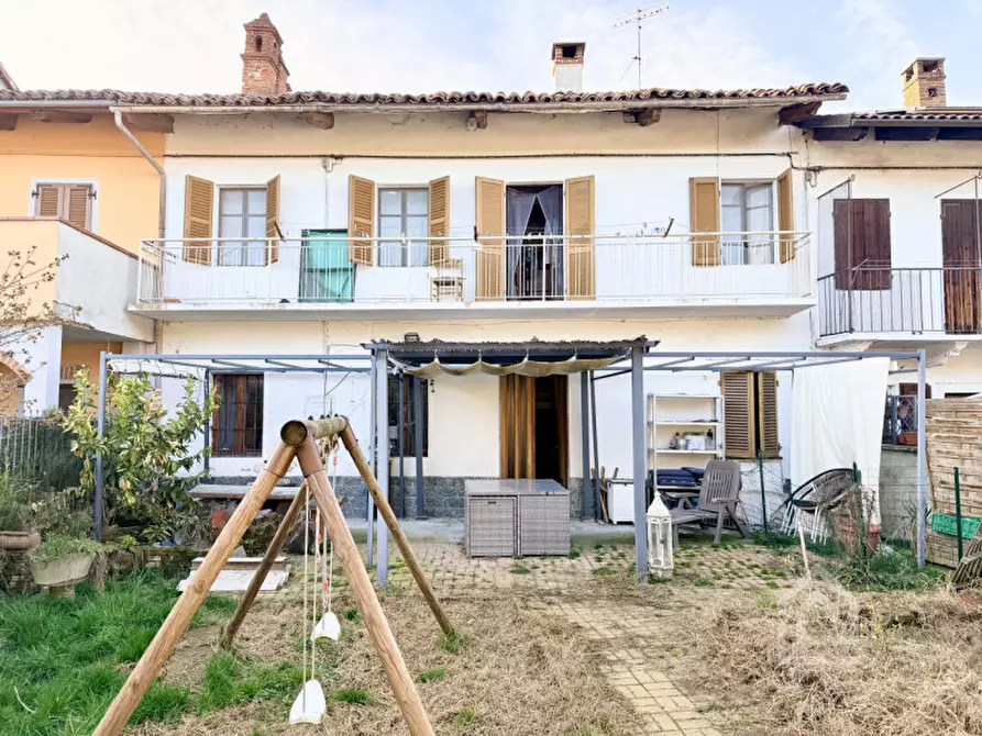 Immagine 2 di Casa indipendente in vendita  in Via Giulio Romano Vercelli 69 a Brusasco