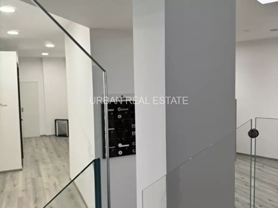 Immagine 15 di Negozio in vendita  in Via Flavia 5 a Trieste