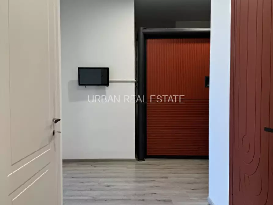 Immagine 18 di Negozio in vendita  in Via Flavia 5 a Trieste