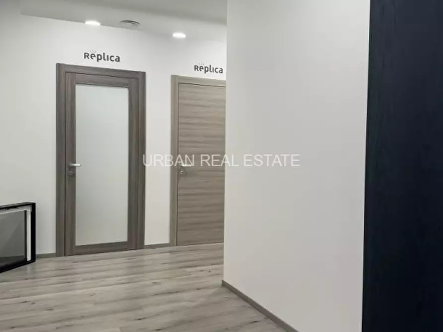 Immagine 22 di Negozio in vendita  in Via Flavia 5 a Trieste