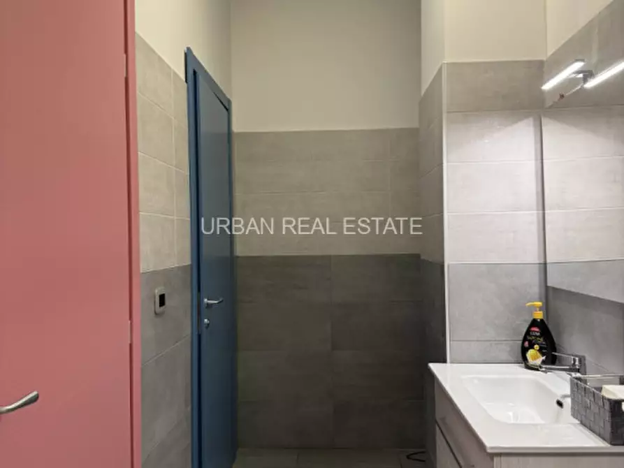 Immagine 38 di Negozio in vendita  in Via Flavia 5 a Trieste