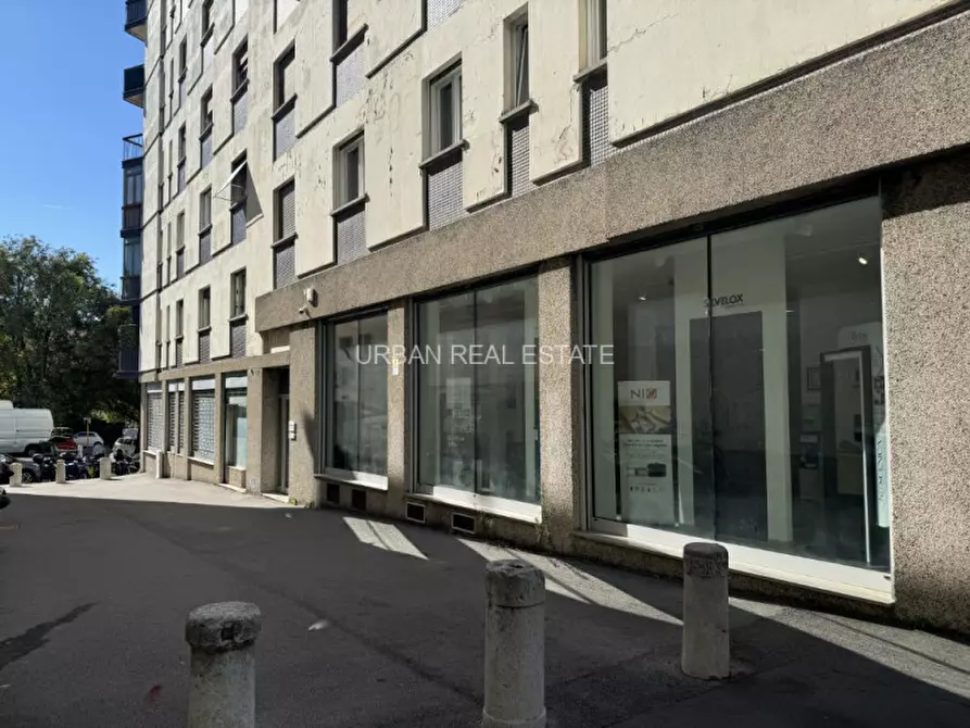 Immagine 41 di Negozio in vendita  in Via Flavia 5 a Trieste