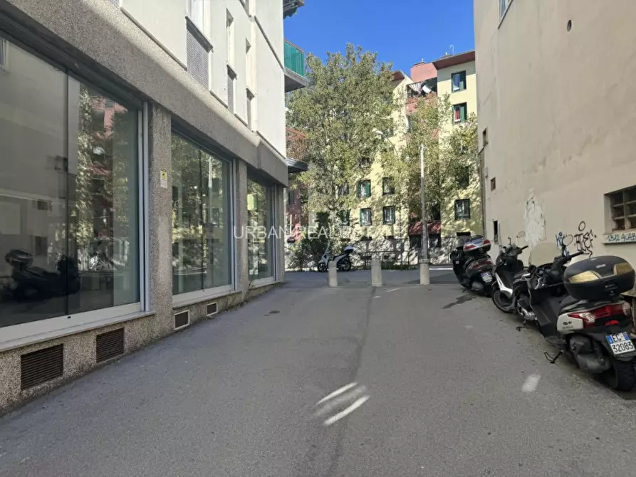 Immagine 42 di Negozio in vendita  in Via Flavia 5 a Trieste