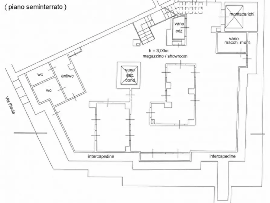 Immagine 50 di Negozio in vendita  in Via Flavia 5 a Trieste