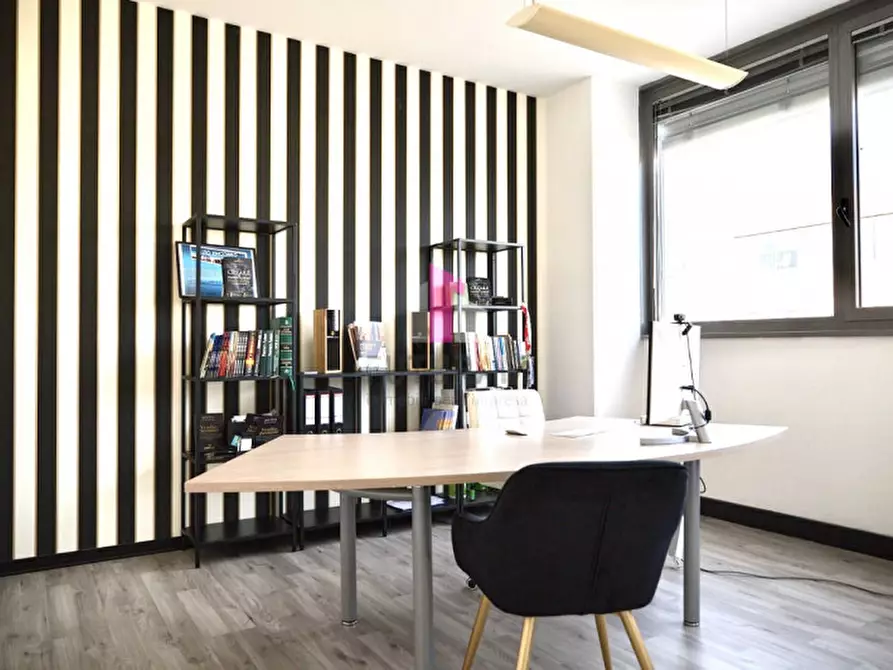 Immagine 5 di Ufficio in affitto  a Vicenza