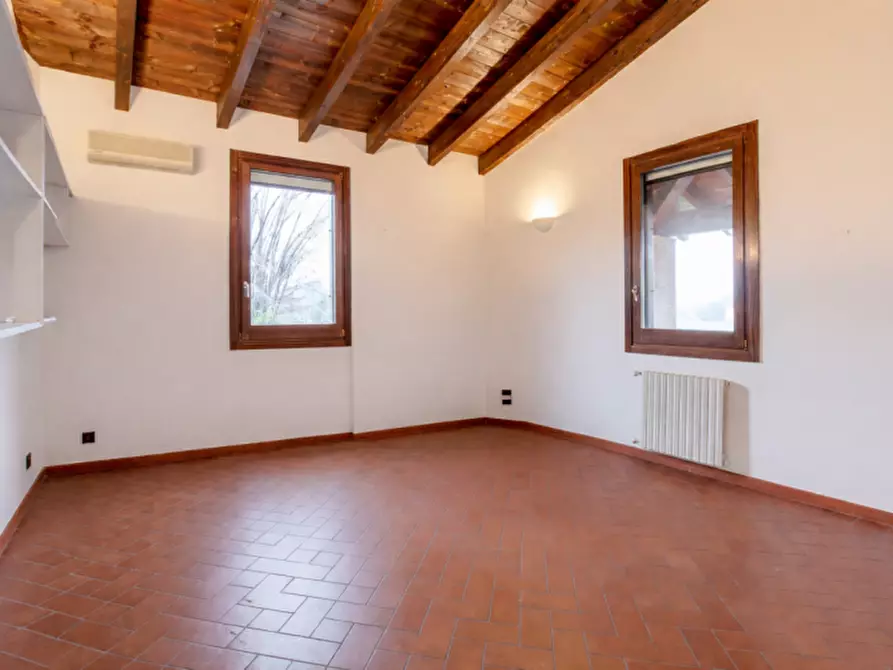 Immagine 12 di Villa in vendita  in via russo 12 a San Lazzaro Di Savena