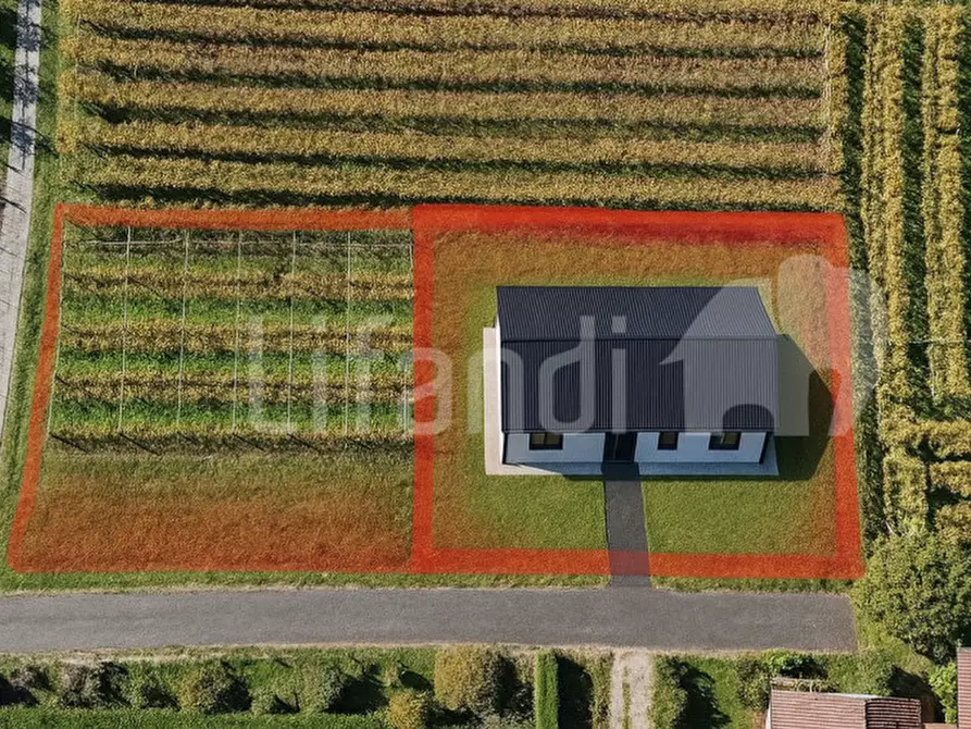 Immagine 7 di Terreno in vendita  in Via FR.lli Bronzetti a Roverè Della Luna