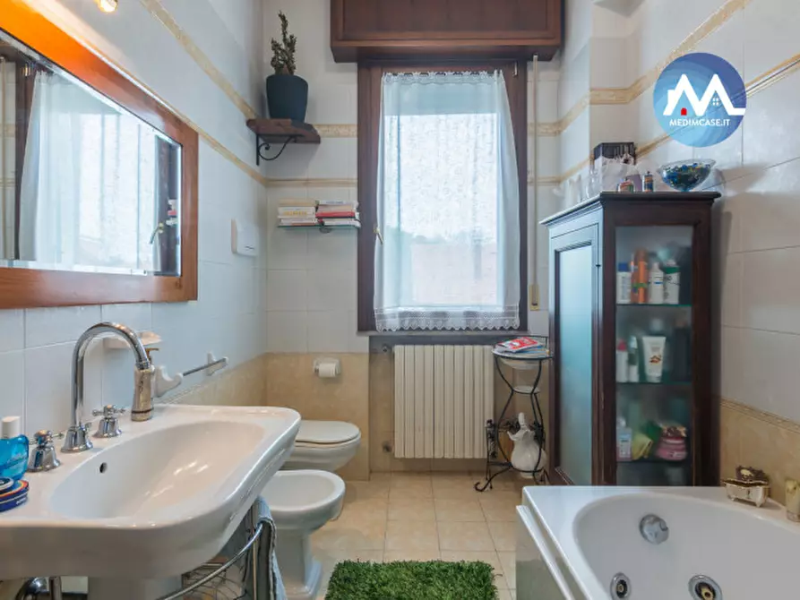 Immagine 16 di Casa quadrifamiliare in vendita  in Via Carlo Farini a Pesaro