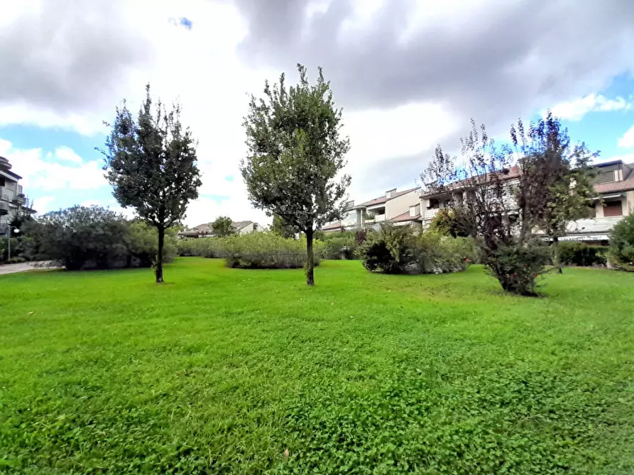 Immagine 19 di Appartamento in vendita  in Via Giulio Cesare 2 a Desenzano Del Garda