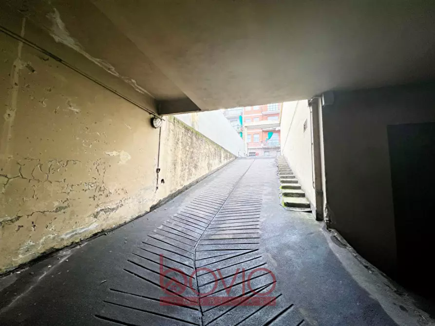 Immagine 1 di Garage in vendita  in VIA SIRTORI 5 a Torino