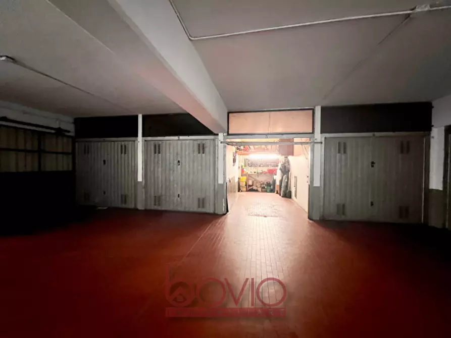 Immagine 2 di Garage in vendita  in VIA SIRTORI 5 a Torino