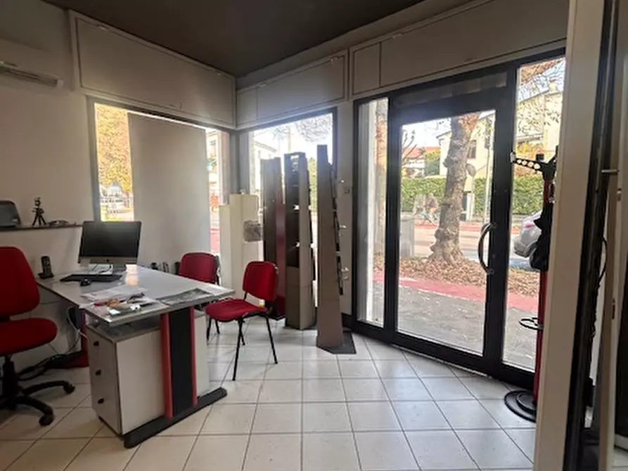 Immagine 2 di Negozio in vendita  in Via Jacopo Facciolati a Padova