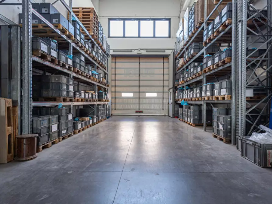 Immagine 4 di Capannone industriale in vendita  in Dosson di Casier a Casier