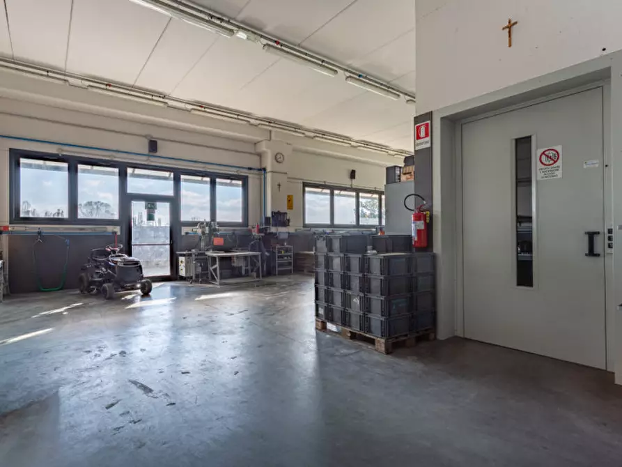 Immagine 6 di Capannone industriale in vendita  in Dosson di Casier a Casier