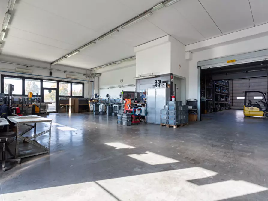 Immagine 7 di Capannone industriale in vendita  in Dosson di Casier a Casier