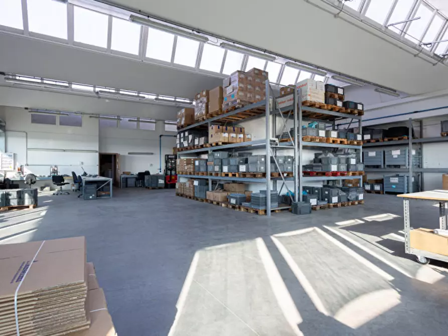 Immagine 8 di Capannone industriale in vendita  in Dosson di Casier a Casier