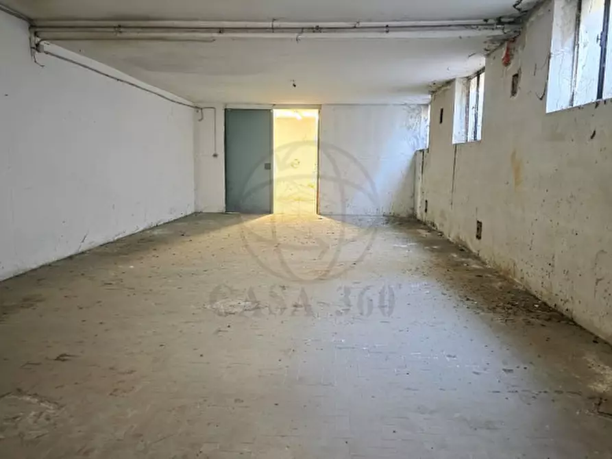 Immagine 1 di Magazzino in vendita  in Via Giuseppe Di Vittorio, 11 a Terni