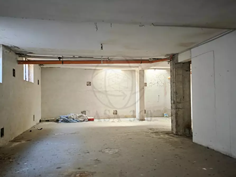 Immagine 3 di Magazzino in vendita  in Via Giuseppe Di Vittorio, 11 a Terni