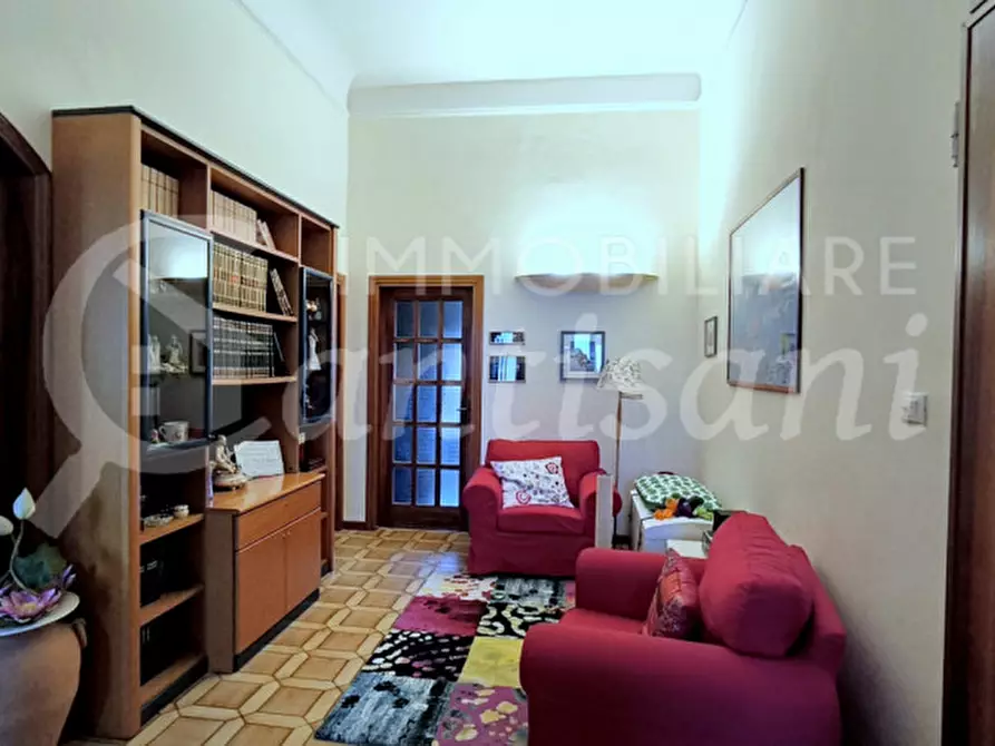 Immagine 4 di Appartamento in vendita  in Viale dei Cadorna a Firenze