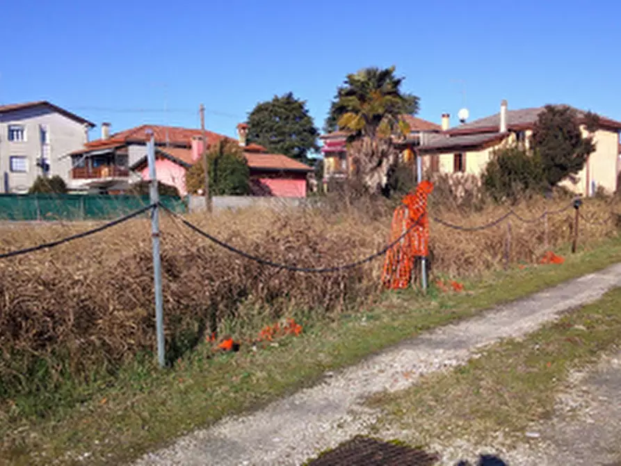 Immagine 1 di Terreno in vendita  in Vai Senatore Antonio Pellegrini a Paese