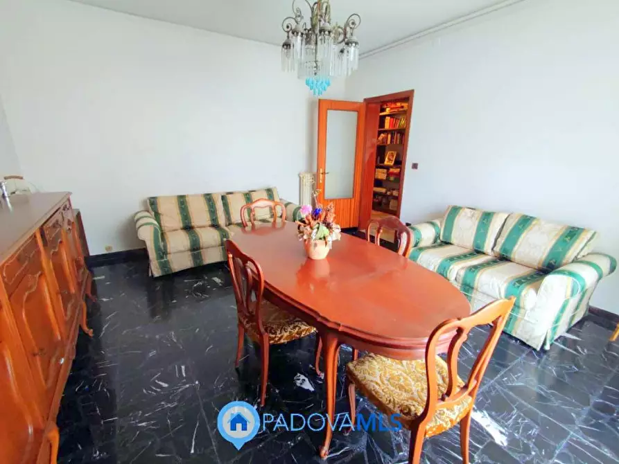 Immagine 4 di Appartamento in vendita  in Via Giovanni Pascoli a Padova