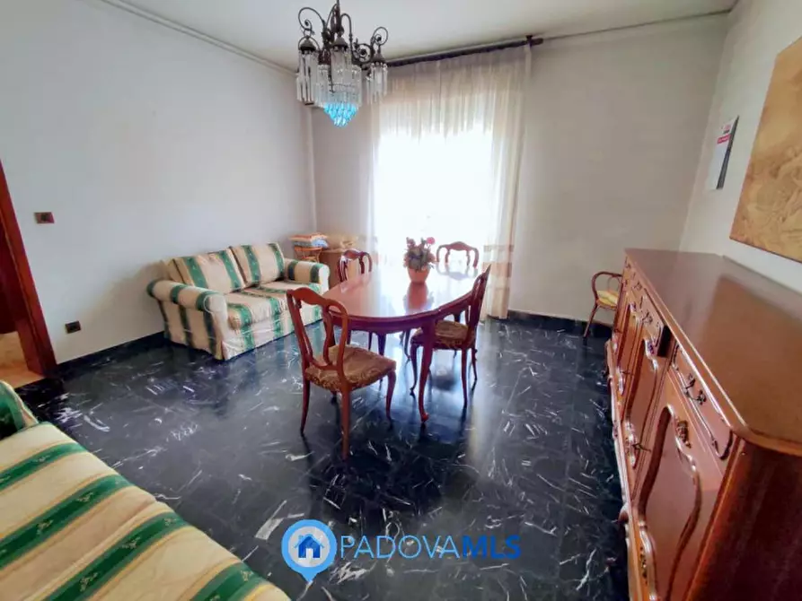Immagine 5 di Appartamento in vendita  in Via Giovanni Pascoli a Padova