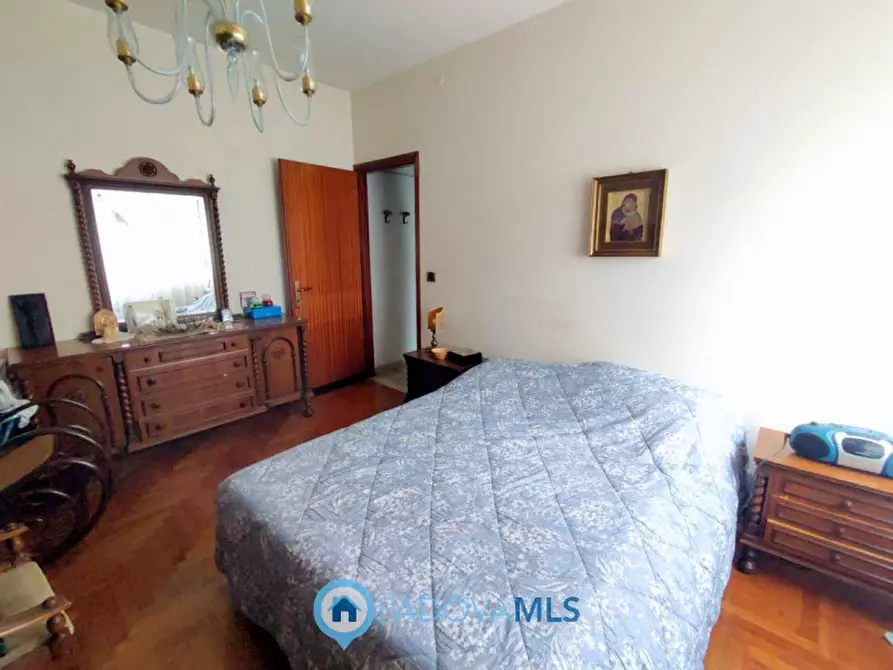 Immagine 11 di Appartamento in vendita  in Via Giovanni Pascoli a Padova