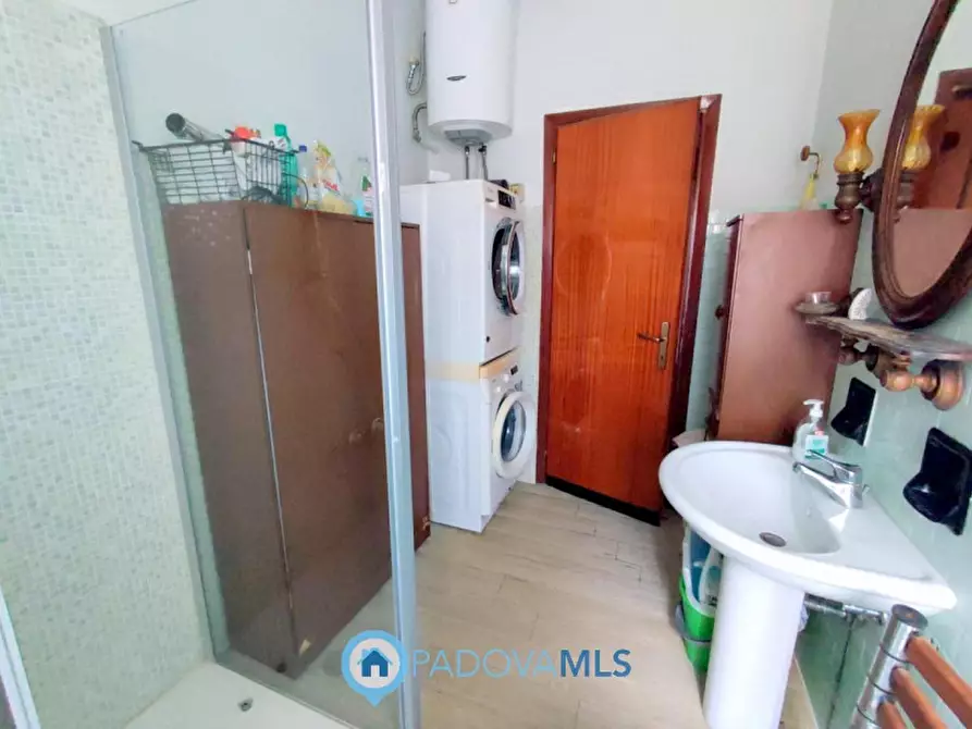 Immagine 13 di Appartamento in vendita  in Via Giovanni Pascoli a Padova